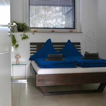 Modernes 2-zimmer Mit Balkon Διαμέρισμα *