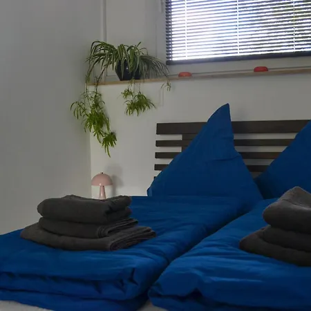 Modernes 2-zimmer Mit Balkon